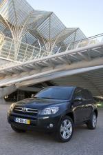 Toyota RAV4 2005 года